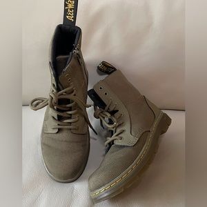 YOUTH DR. MARTENS COMBS EXTRA TOUGH POLY CASUAL BOOTS, US SIZE 2